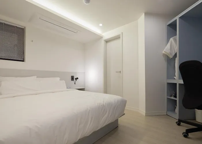 Aank Sinchon Hotel Seoul