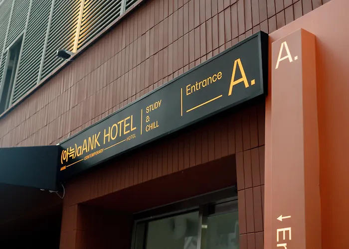 Aank Sinchon Hotel