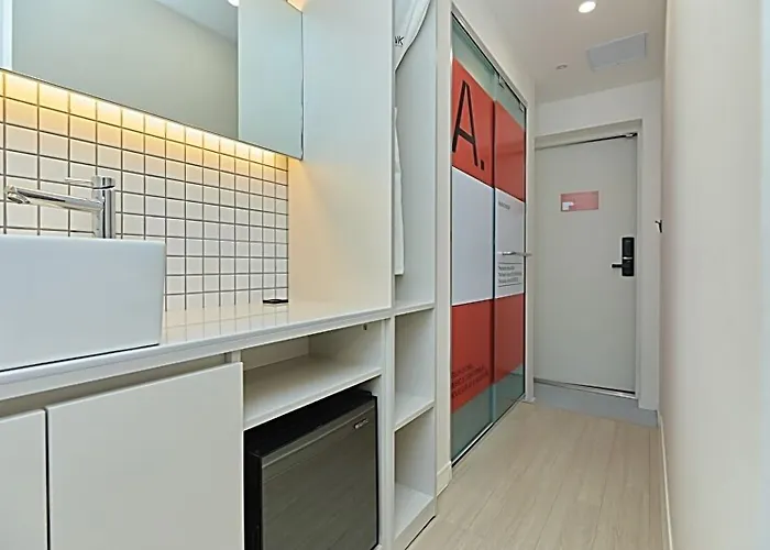 Aank Sinchon Hotel