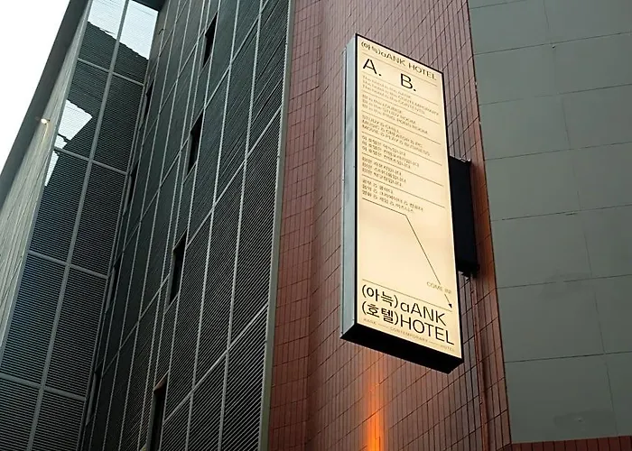 Aank Sinchon Hotel